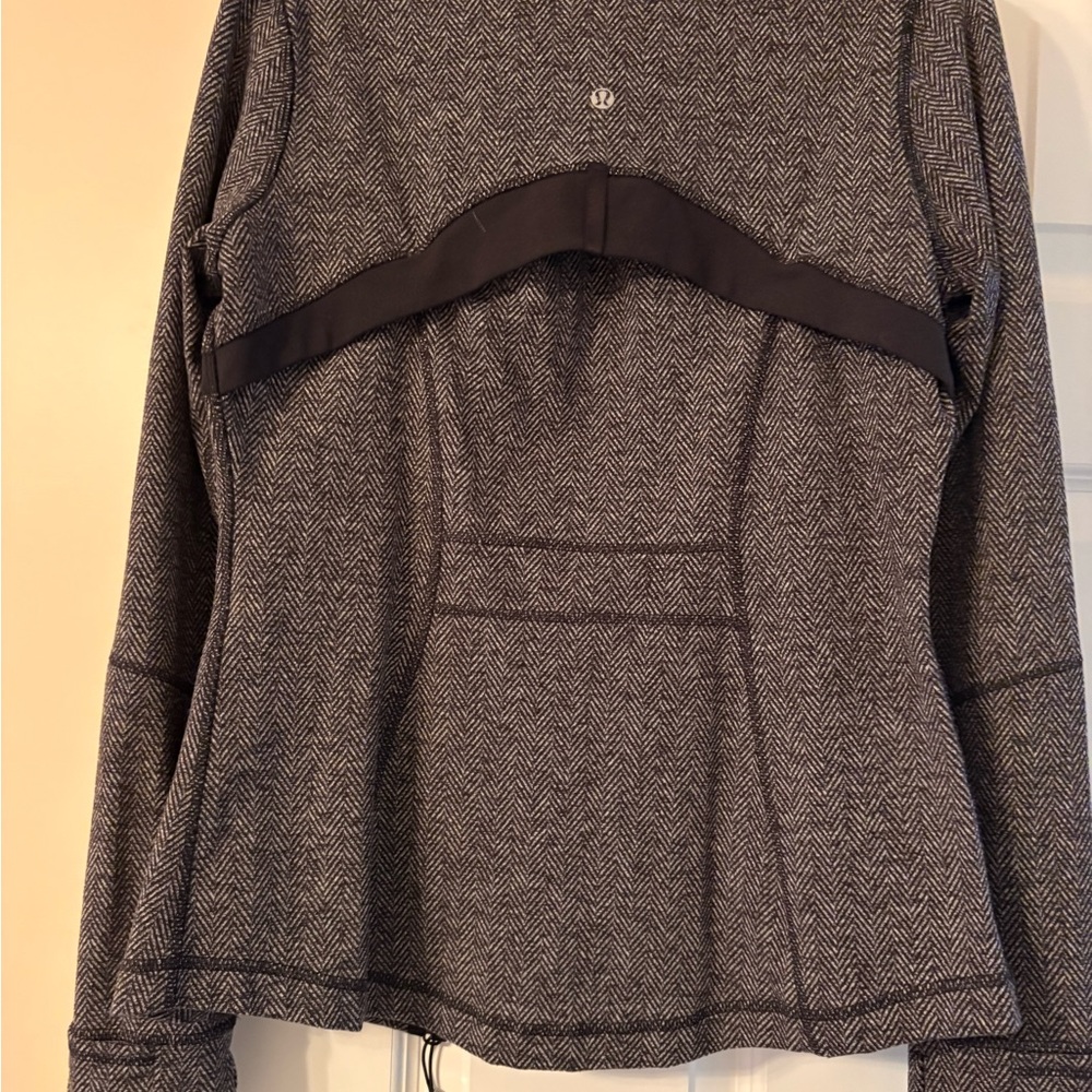 Lululemon Jacket - image 4